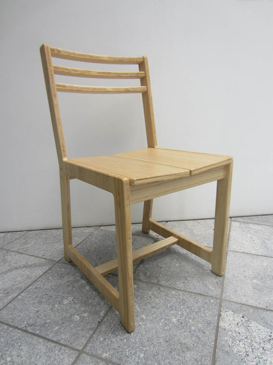 桐製 椅子